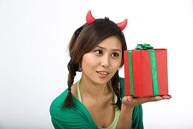 E3：《彩虹六号：围攻》跨平台计划公布 北境航星动画短片